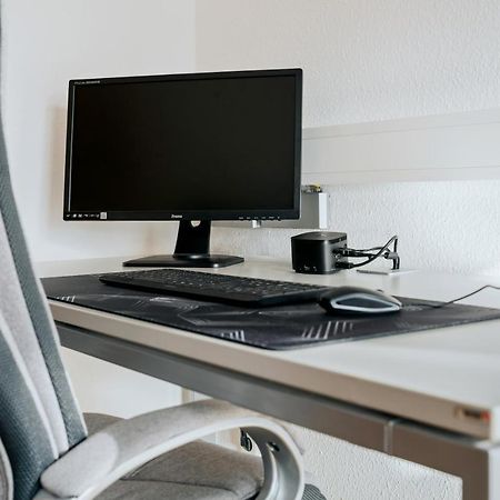 Blissplace 3 Zi Premium Apartment Nahe Getec Arena Mit Kingsize Betten Und Balkon Магдебург Екстериор снимка